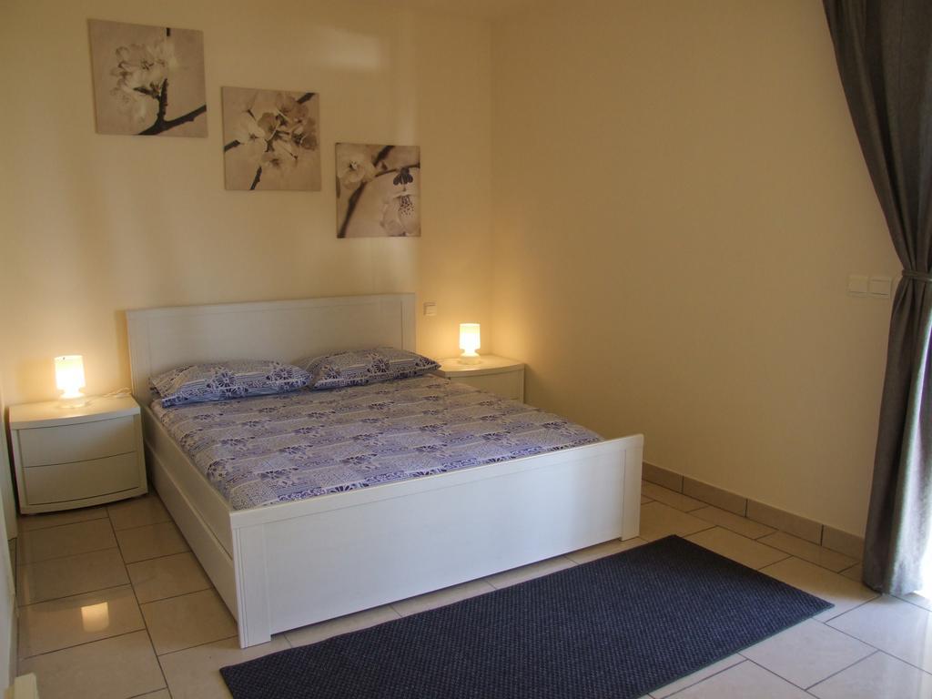 Appartement Au Chateau Vallaya Menton Eksteriør billede