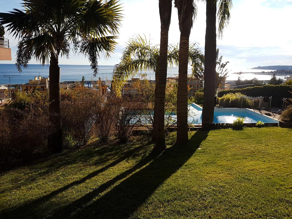 Appartement Au Chateau Vallaya Menton Eksteriør billede
