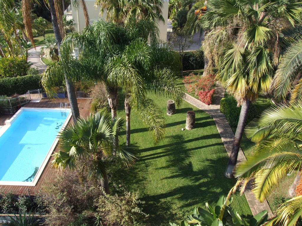Appartement Au Chateau Vallaya Menton Eksteriør billede