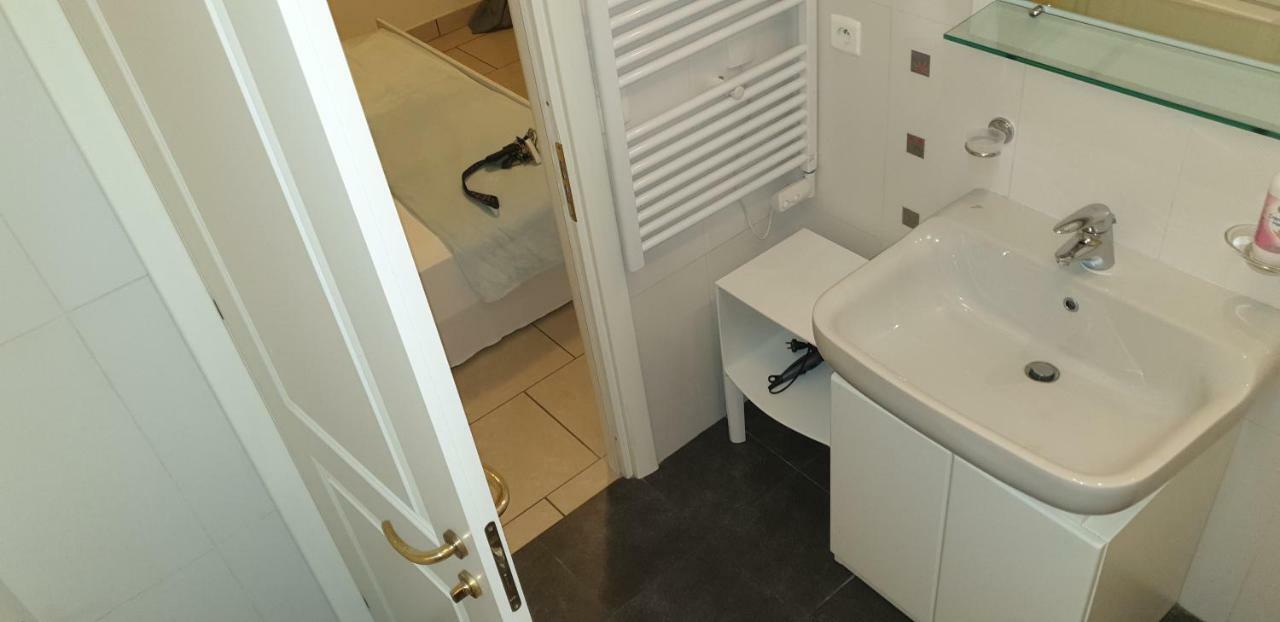 Appartement Au Chateau Vallaya Menton Eksteriør billede